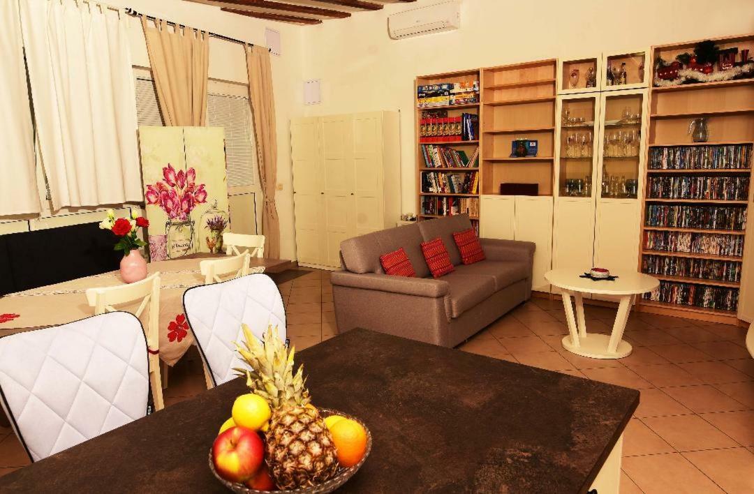 Apartamento Studio Tami I Barbi Opatija Exterior foto